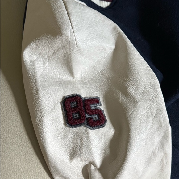 Tommy Hilfiger Navy and White Varsity Jacket Size M - Picture 6 of 8